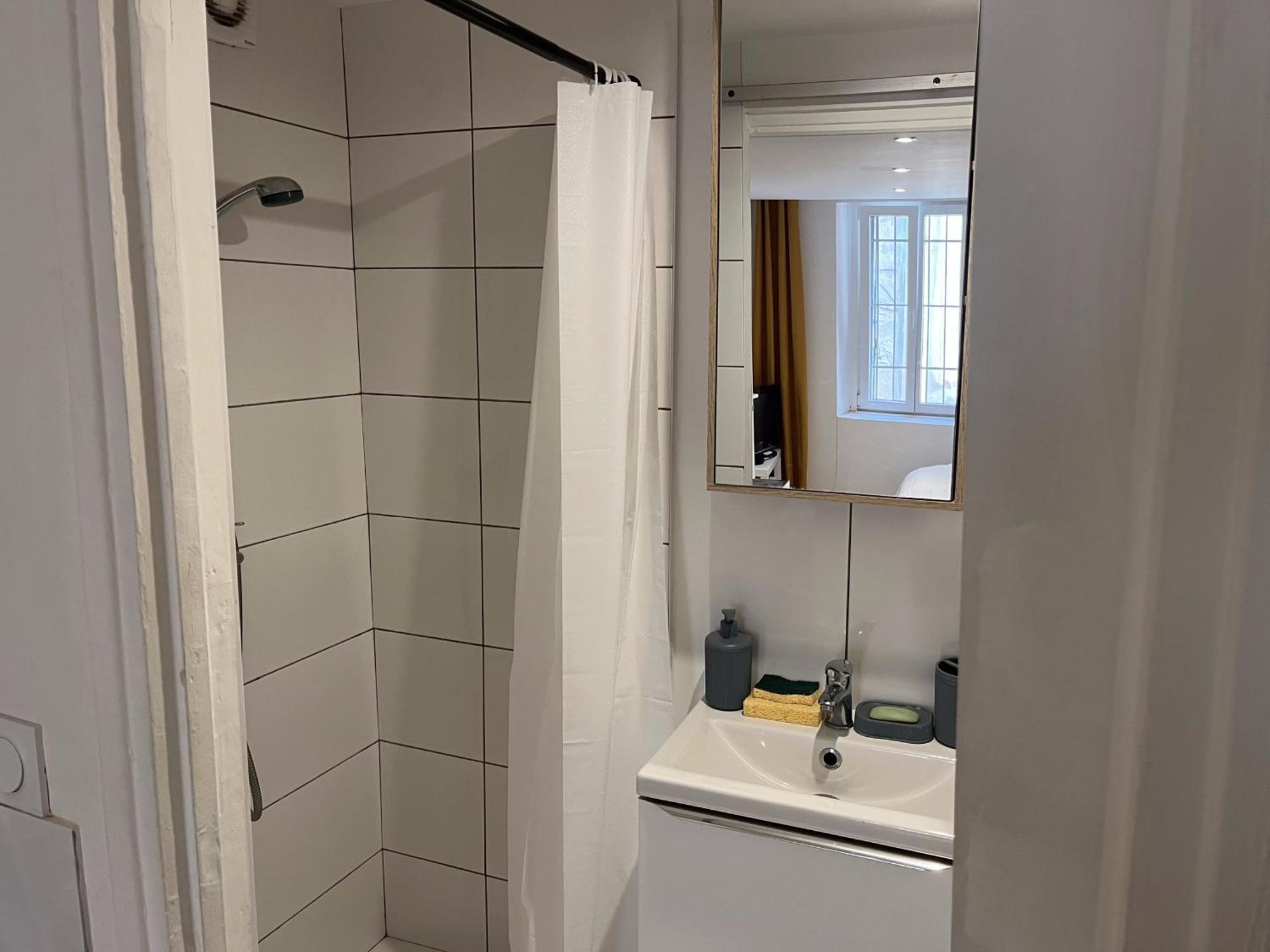 Studio Equipe Confort Proche De Toutes Commodites La Seyne-sur-Mer Ngoại thất bức ảnh