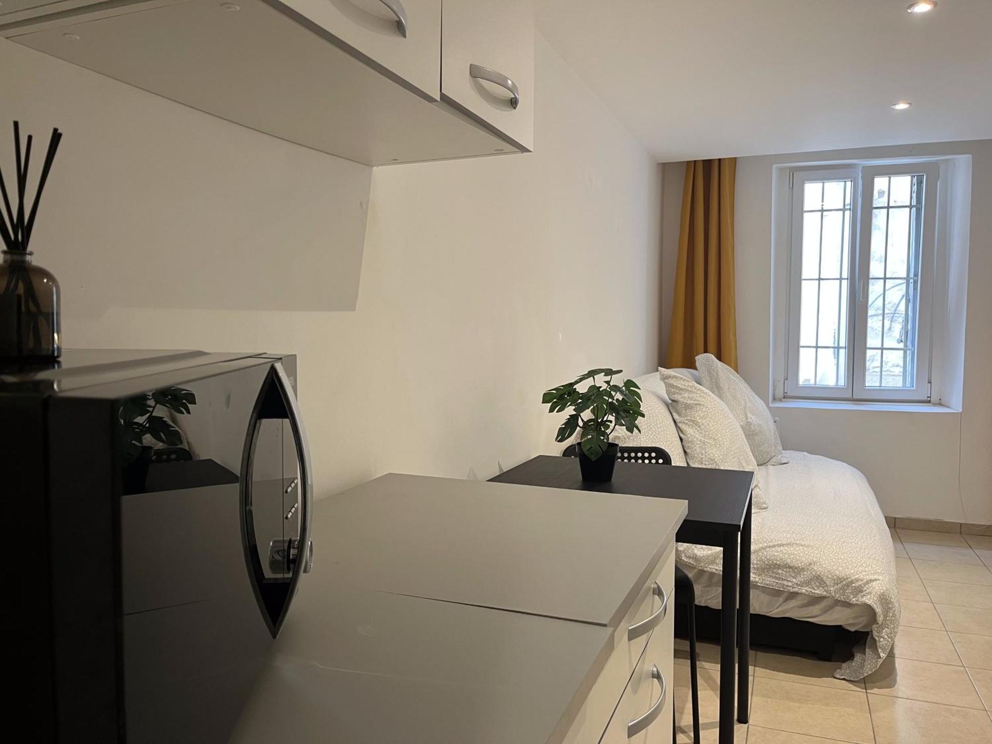 Studio Equipe Confort Proche De Toutes Commodites La Seyne-sur-Mer Ngoại thất bức ảnh