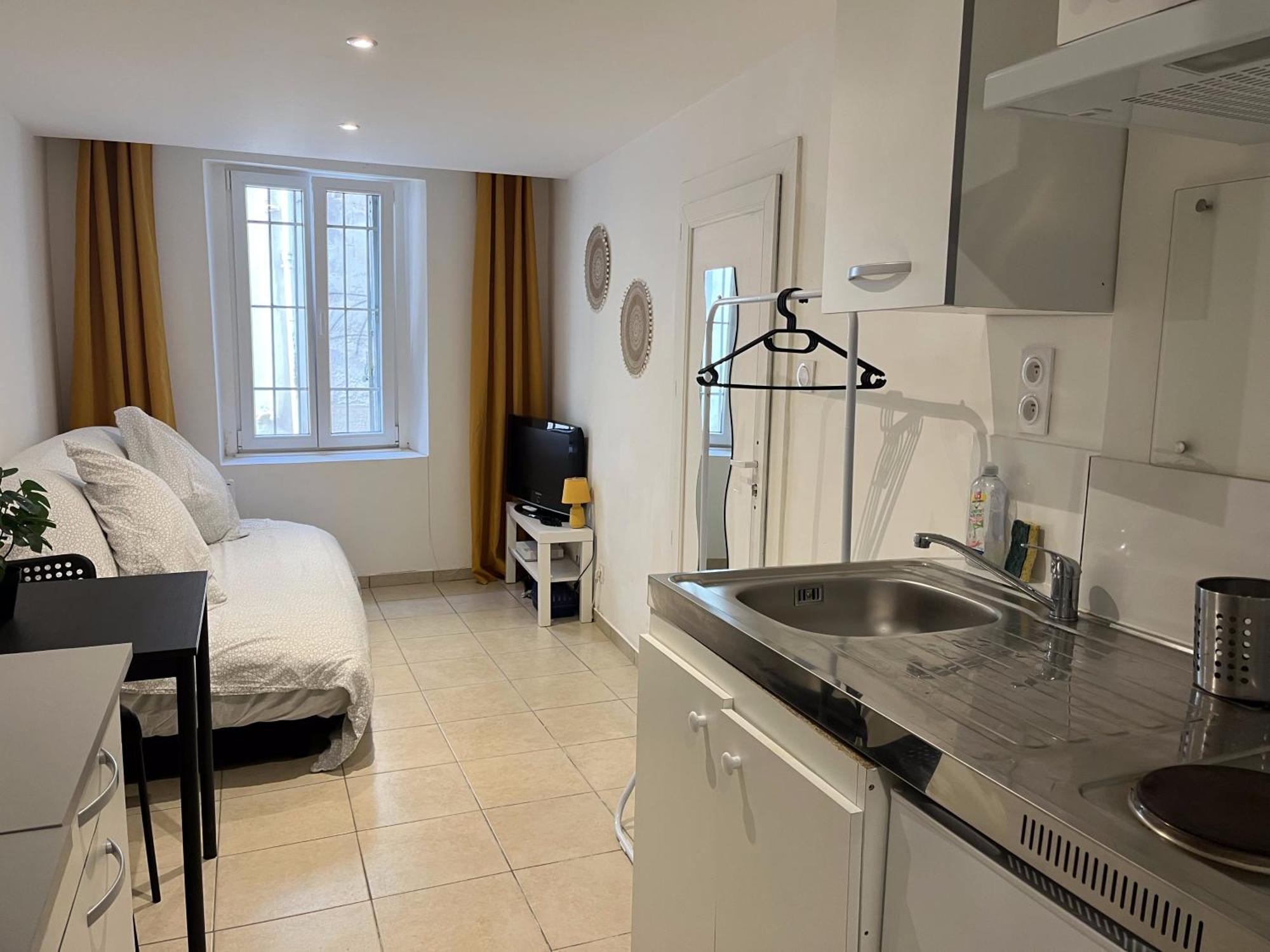 Studio Equipe Confort Proche De Toutes Commodites La Seyne-sur-Mer Ngoại thất bức ảnh